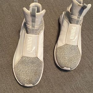 White puma shoes size 7.5